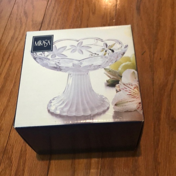 Mikasa Other - Mikasa Garden Terrace Footed Bowl